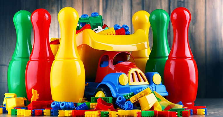 有機顏料著色的彩色塑料玩具